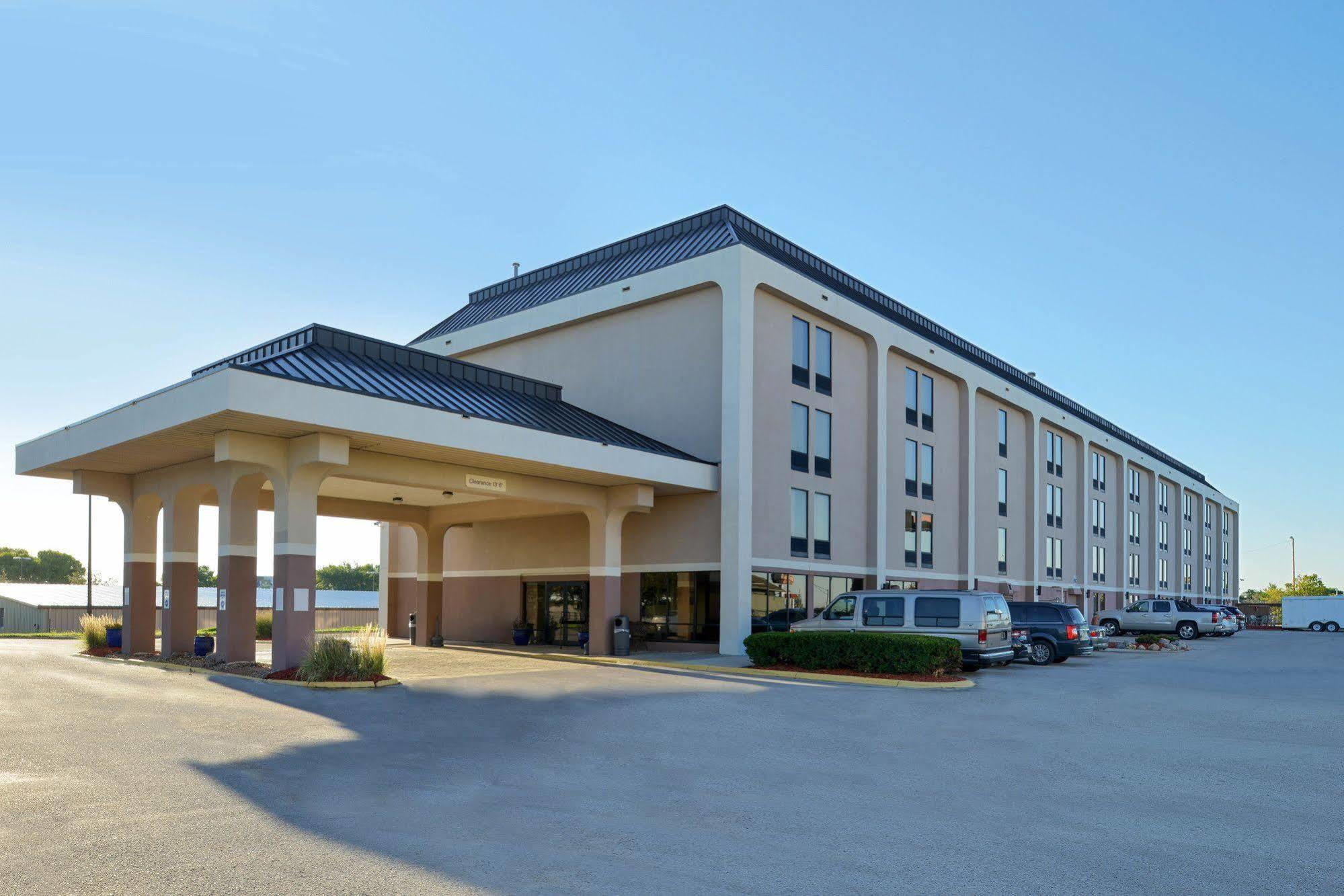 New Victorian Inn & Suites Omaha Exteriér fotografie